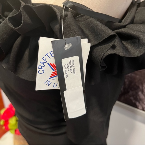 Xscape Black Ruffled Off The Shoulder Maxi Evening Gown NWT - Reemoly - Picture 10 of 16